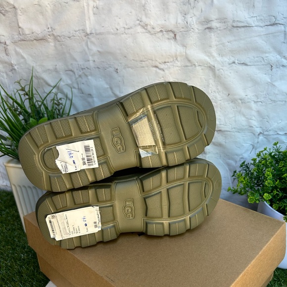 UGG
Women's Tasman X Slip-On
Flats BURNT OLIVE new with box size 5 - Picture 14 of 15